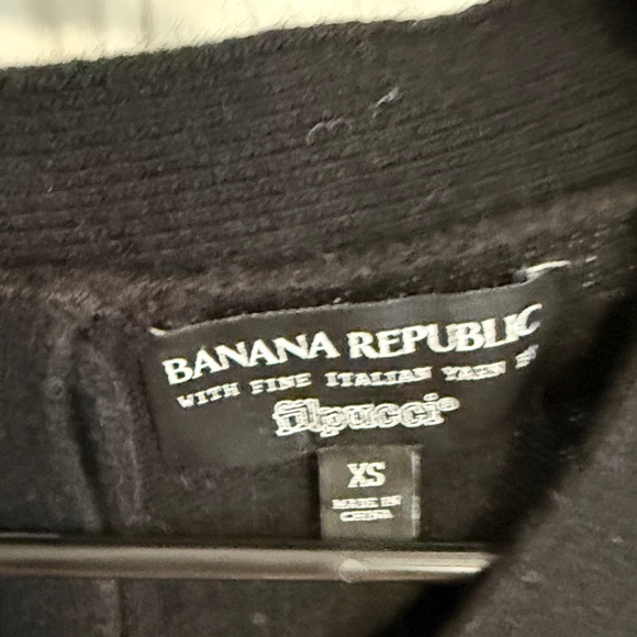 Banana Republic Classic Black Knit Top - Picture 5 of 5